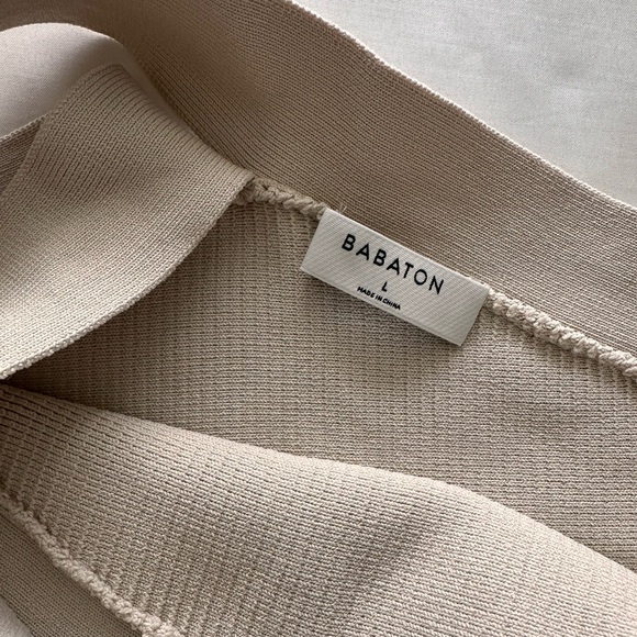 Aritzia Babaton Cropped Cross Neck Top - Picture 2 of 2